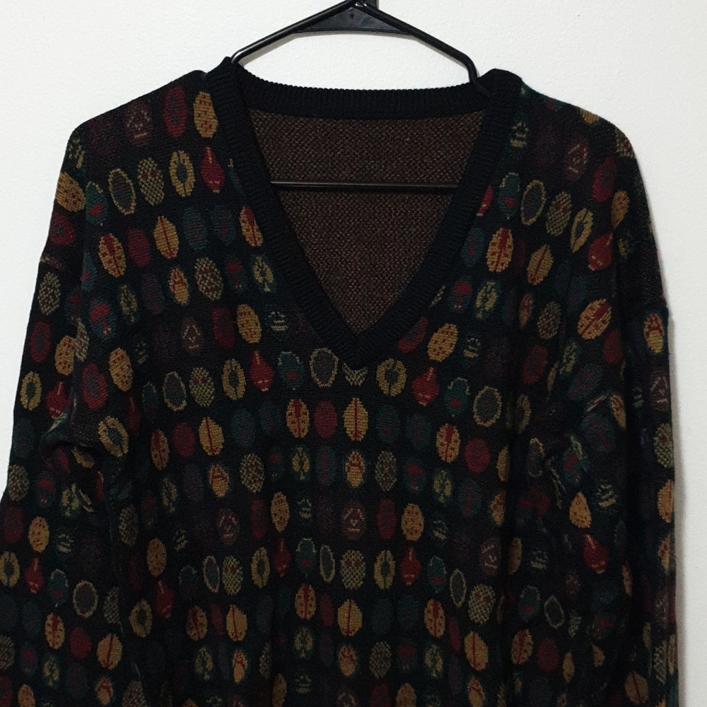 Trendy Wool V-Neck Sweater Patterened